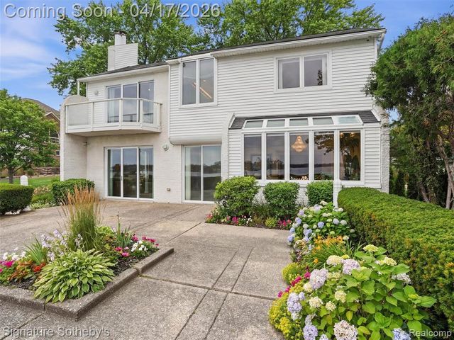 3700 Orchard Lake Road, West Bloomfield, MI 48324