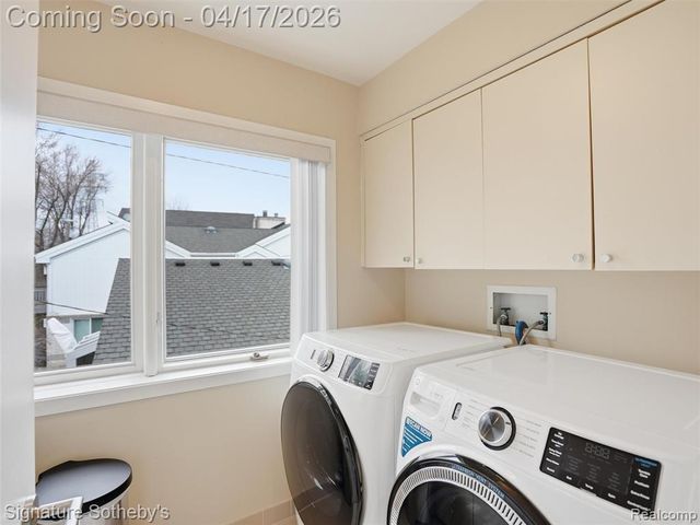 3700 Orchard Lake Road, West Bloomfield, MI 48324