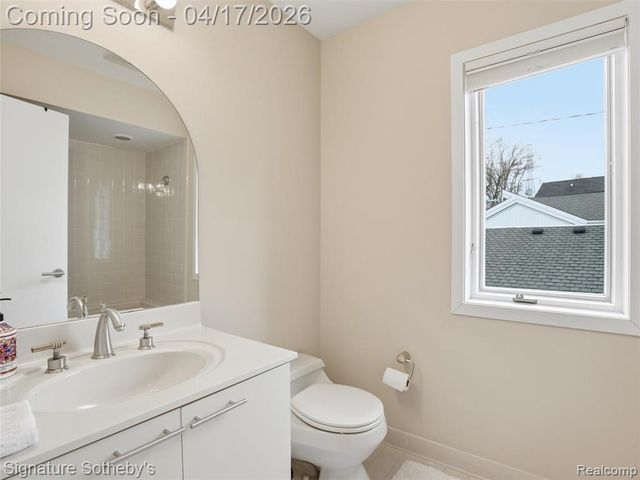 3700 Orchard Lake Road, West Bloomfield, MI 48324
