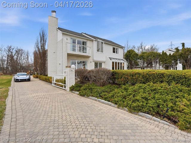 3700 Orchard Lake Road, West Bloomfield, MI 48324