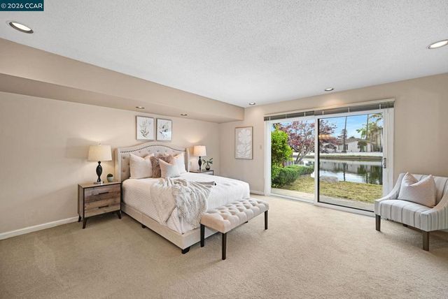 630 Larchmont Isle, Alameda, CA 94501