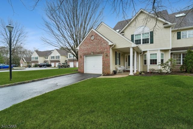 17 Cooper Ln, Long Hill Twp., NJ 07946