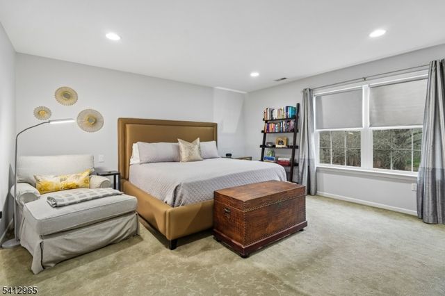 17 Cooper Ln, Long Hill Twp., NJ 07946