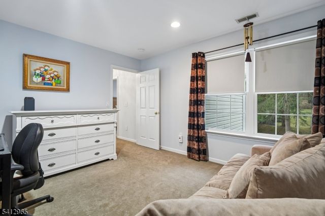 17 Cooper Ln, Long Hill Twp., NJ 07946