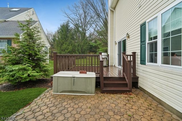 17 Cooper Ln, Long Hill Twp., NJ 07946