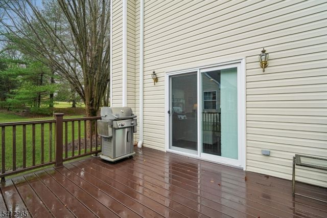 17 Cooper Ln, Long Hill Twp., NJ 07946