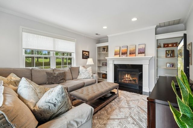 17 Cooper Ln, Long Hill Twp., NJ 07946