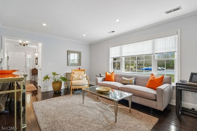 17 Cooper Ln, Long Hill Twp., NJ 07946