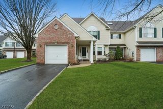 17 Cooper Ln, Long Hill Twp., NJ 07946