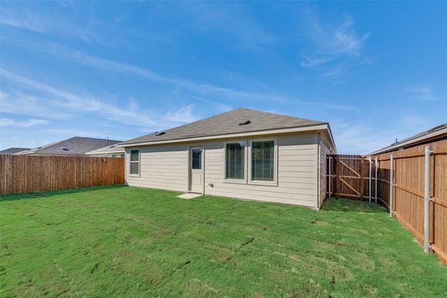 5058 Volunteer Drive, Ennis, TX 75119