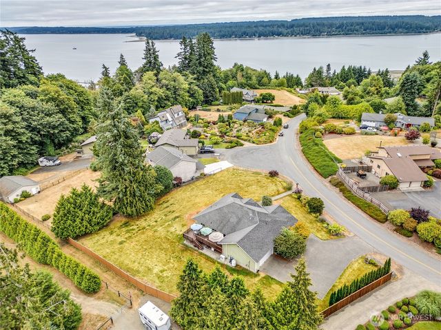 2560 NE William E Sutton Road, Bremerton, WA 98311