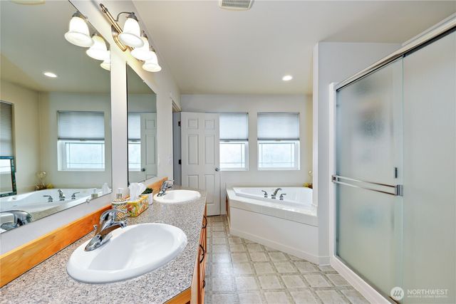 2560 NE William E Sutton Road, Bremerton, WA 98311