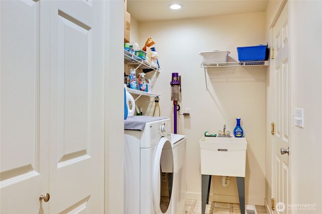 2560 NE William E Sutton Road, Bremerton, WA 98311