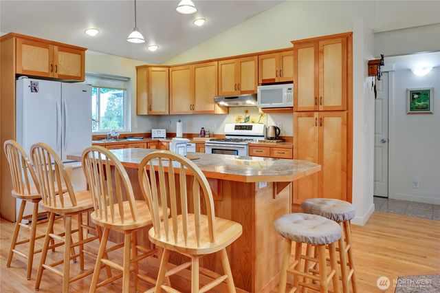 2560 NE William E Sutton Road, Bremerton, WA 98311
