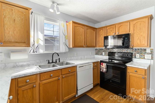 917 Poplar Forest Ridge, Clover, SC 29710