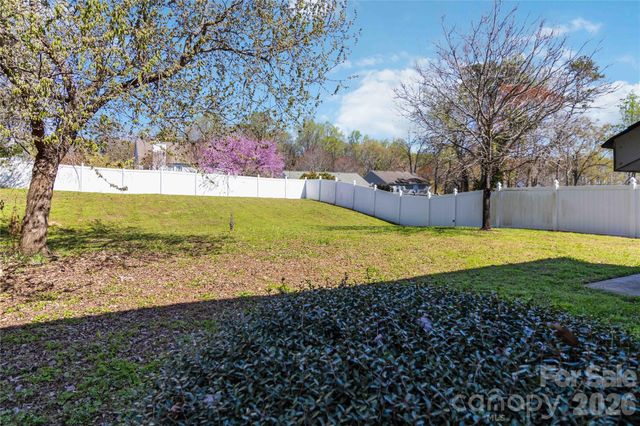 917 Poplar Forest Ridge, Clover, SC 29710