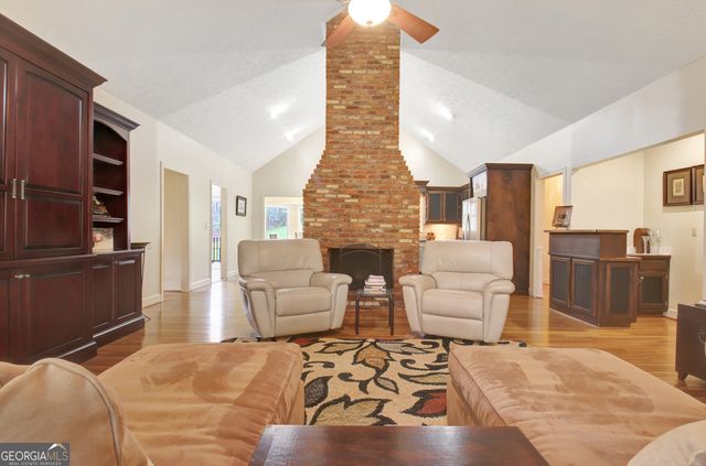 5855 Tony Peck Road, Murrayville, GA 30564