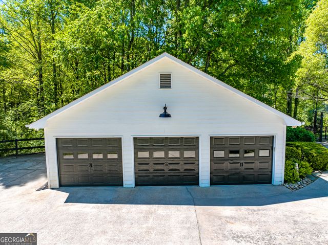 5855 Tony Peck Road, Murrayville, GA 30564