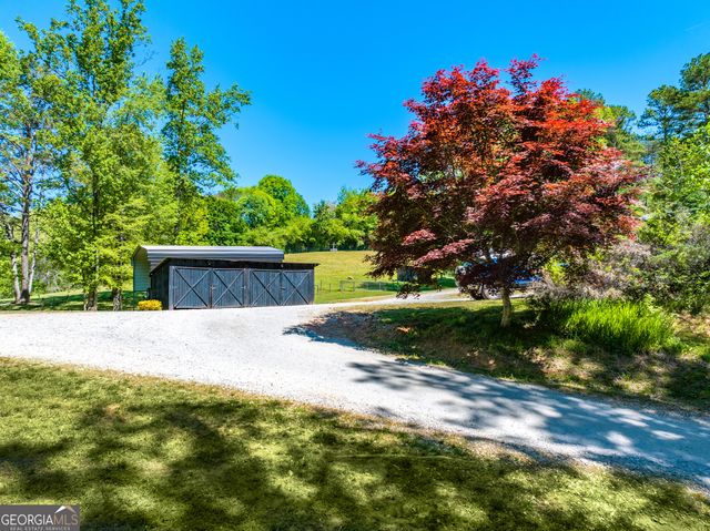 5855 Tony Peck Road, Murrayville, GA 30564