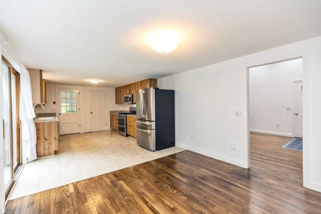 311 Old Street Road, Peterborough, NH 03458