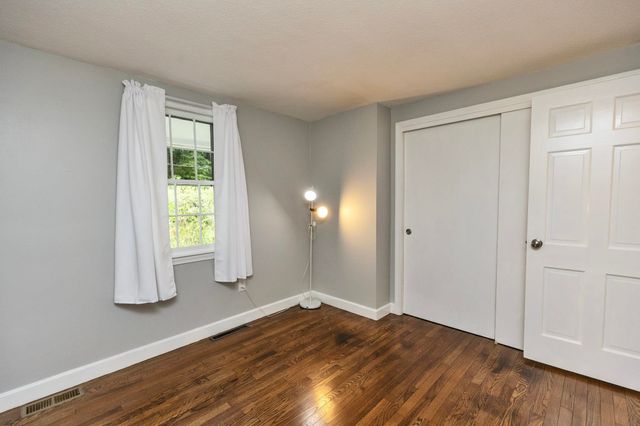 311 Old Street Road, Peterborough, NH 03458