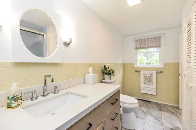 311 Old Street Road, Peterborough, NH 03458