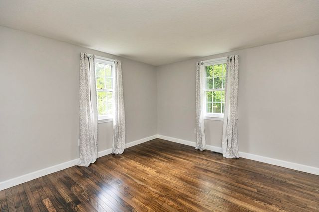 311 Old Street Road, Peterborough, NH 03458