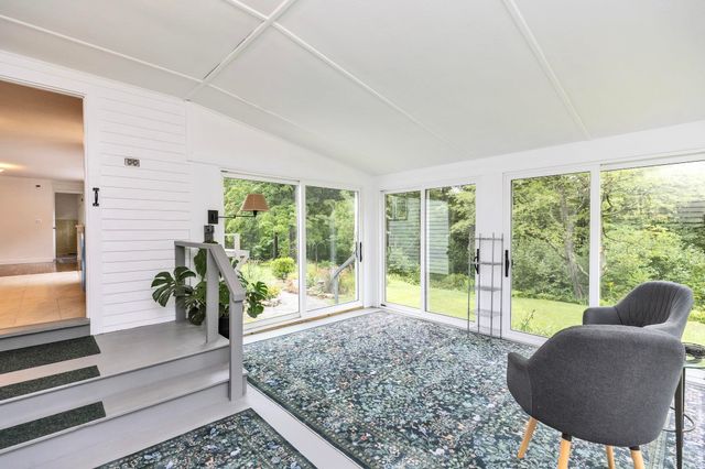311 Old Street Road, Peterborough, NH 03458