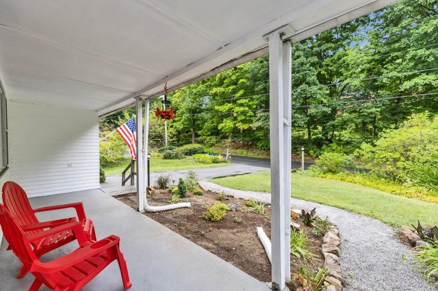 311 Old Street Road, Peterborough, NH 03458