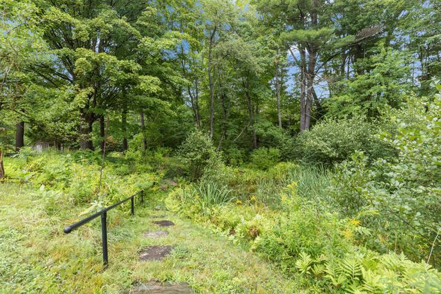 311 Old Street Road, Peterborough, NH 03458