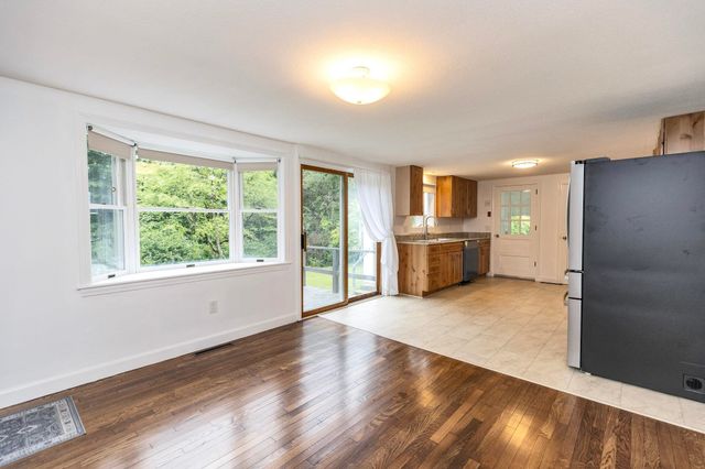 311 Old Street Road, Peterborough, NH 03458