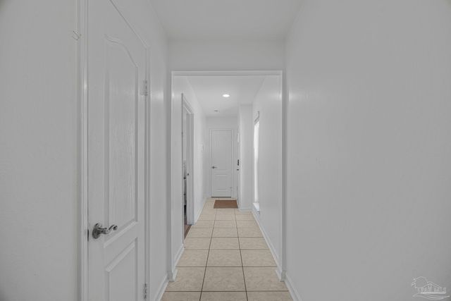 1044 Aquamarine Dr, Gulf Breeze, FL 32563