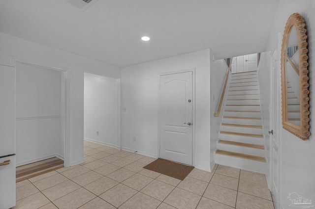 1044 Aquamarine Dr, Gulf Breeze, FL 32563