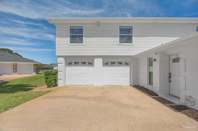 1044 Aquamarine Dr, Gulf Breeze, FL 32563