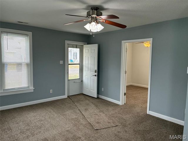 818 E Washington Avenue, Greenville, IL 62246