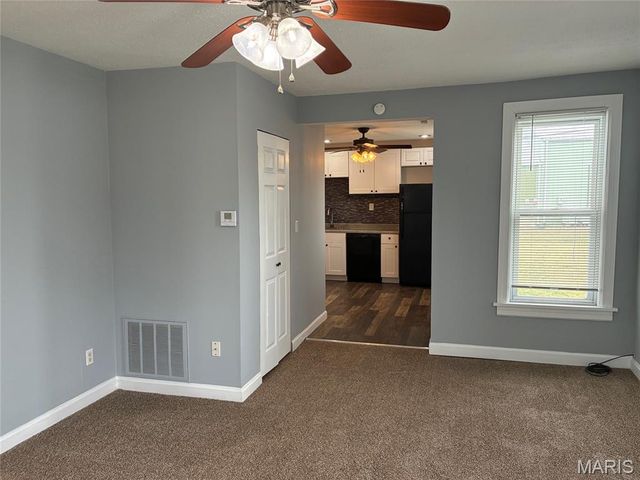 818 E Washington Avenue, Greenville, IL 62246