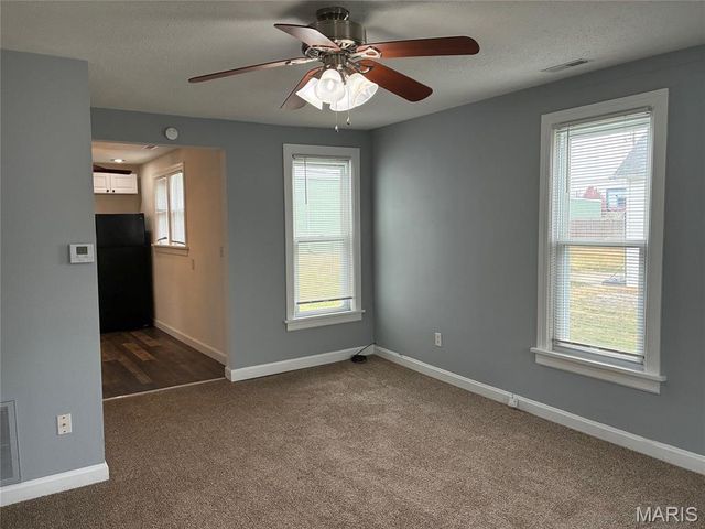 818 E Washington Avenue, Greenville, IL 62246