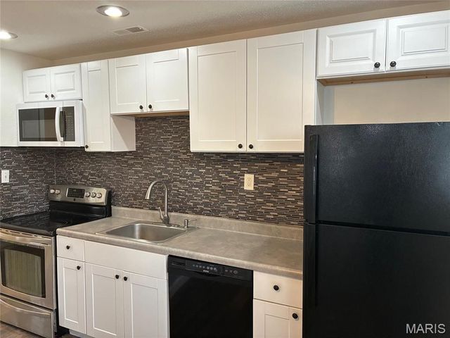 818 E Washington Avenue, Greenville, IL 62246