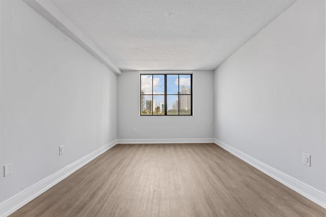 100 Kings Point Drive Unit 310, Sunny Isles Beach, FL 33160