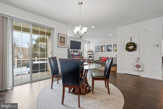 22597 WINDSOR LOCKS SQ, Ashburn, VA 20148