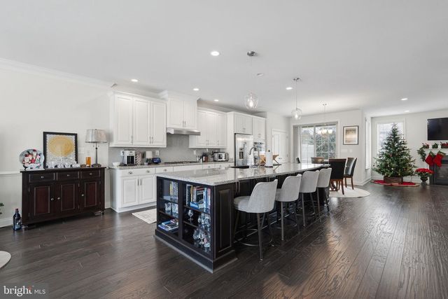 22597 WINDSOR LOCKS SQ, Ashburn, VA 20148