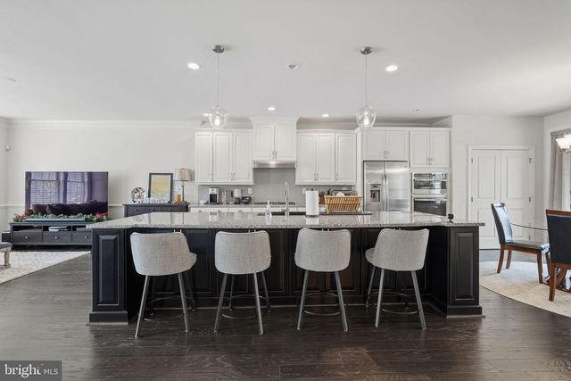 22597 WINDSOR LOCKS SQ, Ashburn, VA 20148