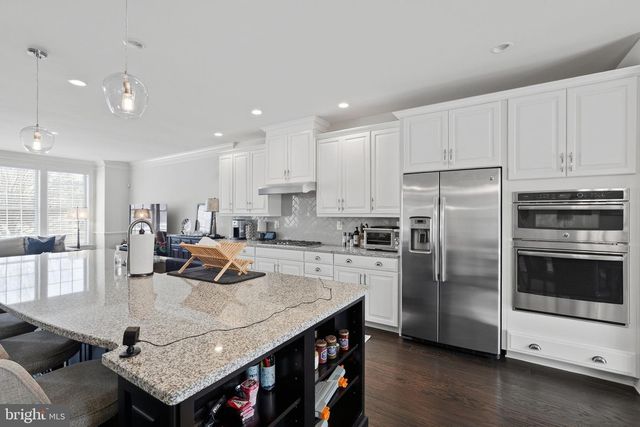 22597 WINDSOR LOCKS SQ, Ashburn, VA 20148