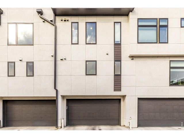 6820 E Lowry Blvd, Denver, CO 80230