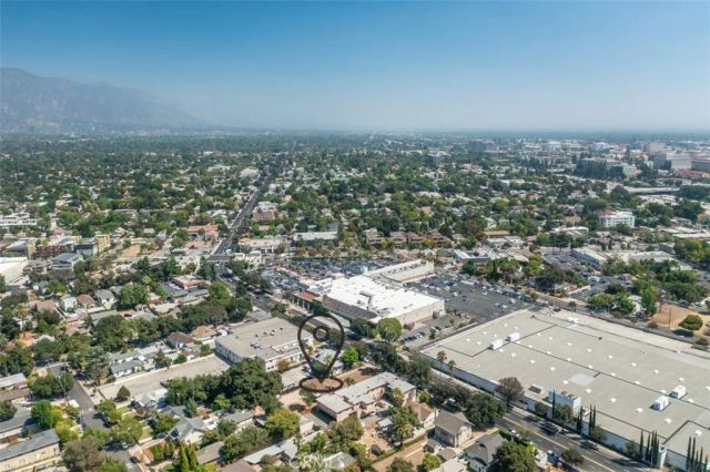 823 N Orange Grove Boulevard, Pasadena, CA 91103