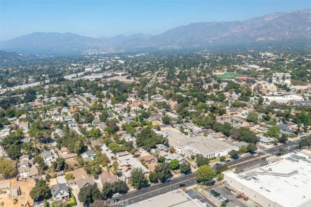 823 N Orange Grove Boulevard, Pasadena, CA 91103
