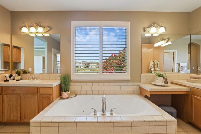 4119 Spyglass Dr, Stockton, CA 95219