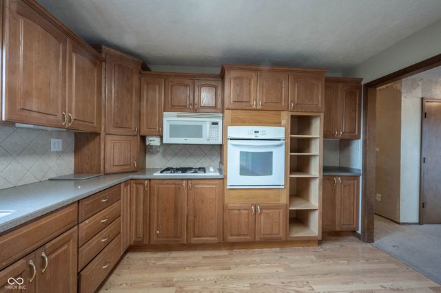 3695 W 100 N, Greenfield, IN 46140