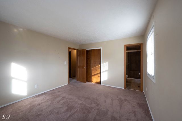 3695 W 100 N, Greenfield, IN 46140