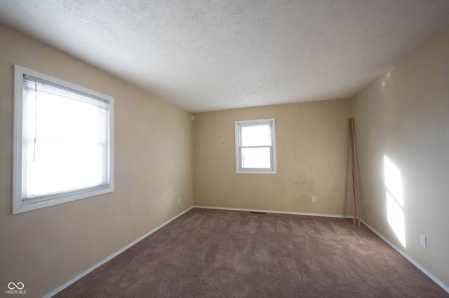 3695 W 100 N, Greenfield, IN 46140